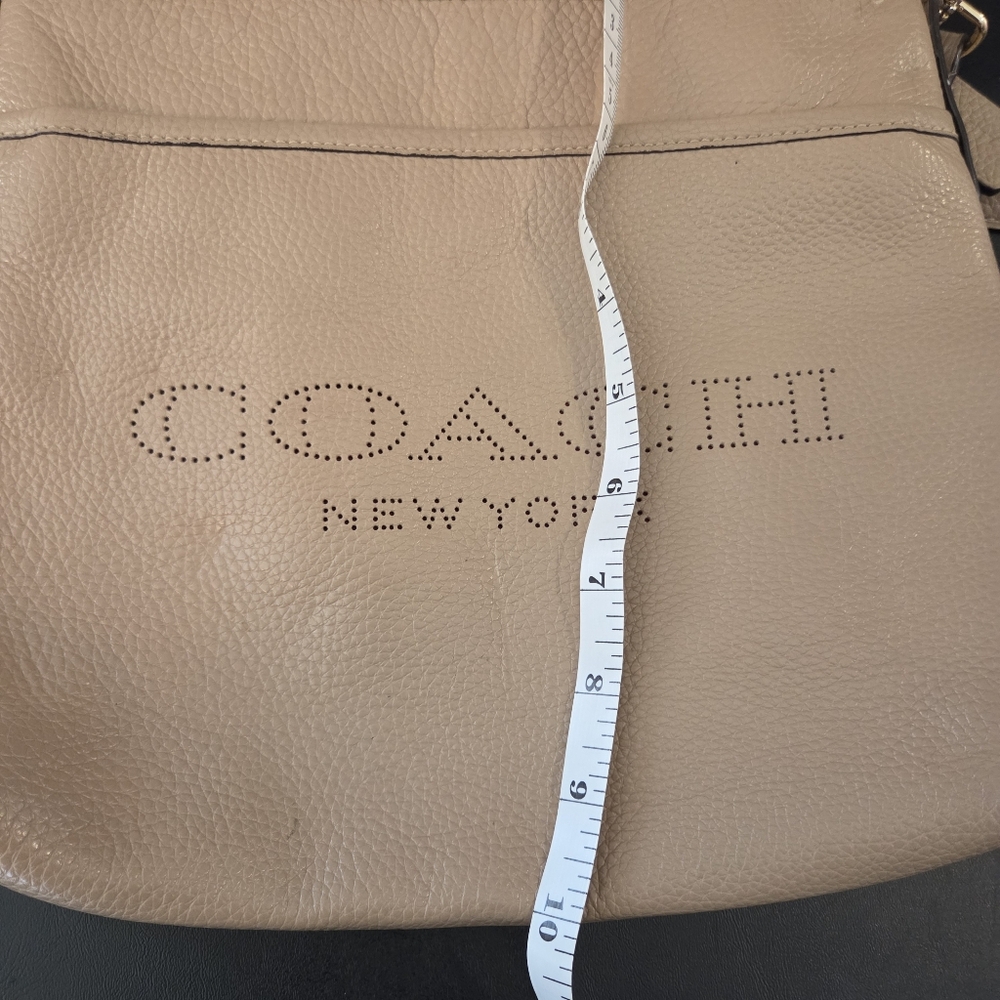Coach File Beige Leather Crossbody Bag Logo - Picture 8 of 15